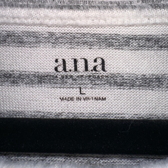 a.n.a Gray Striped Balloon Sleeve Lightweight Fuzzy Top - Size Large Office - Picture 5 of 7